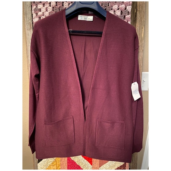 Bundle of 2 cardigan sweaters! - Picture 2 of 8